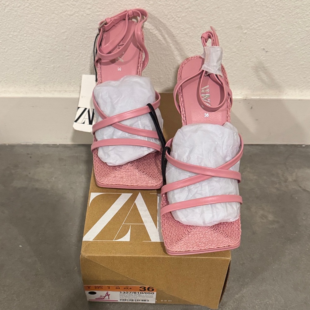 Zara Women's Pink Strappy Sandals